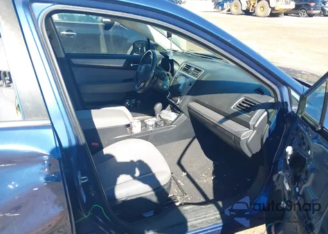 2019 Subaru Outback 2.5I Premium из США, поврежденный, VIN 4S4BSAFC2K3370339